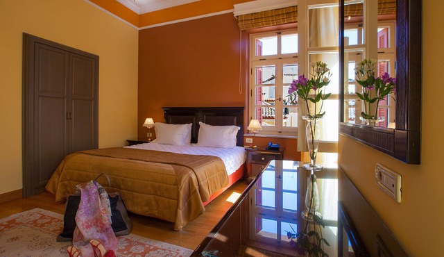 Aetoma Hotel