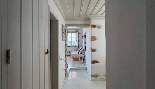 Agnanti Beach House