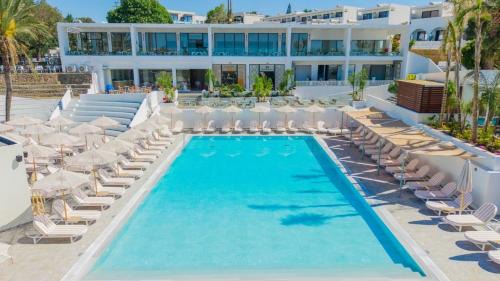 Aiora Aqua Resort