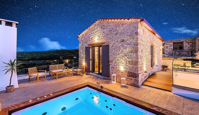 Akalli Villa Private Pool & Hot Tub