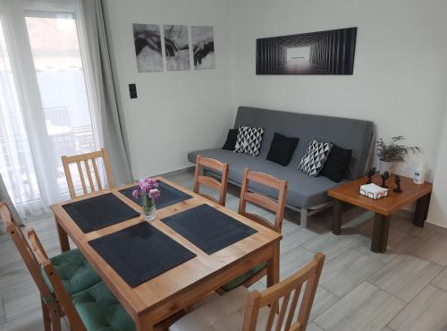 Akis Place
