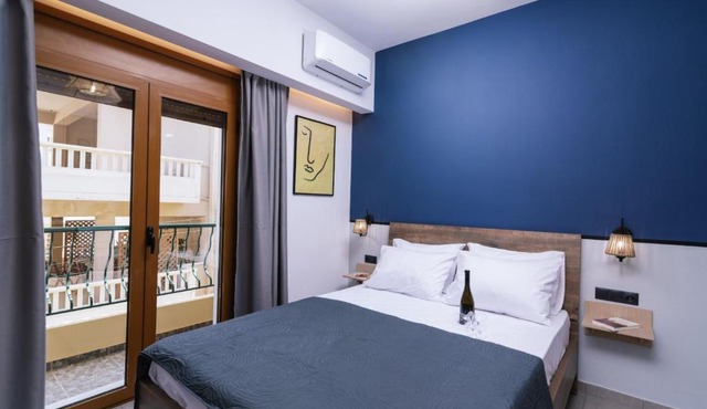 Alcyone studios and apartments no 8