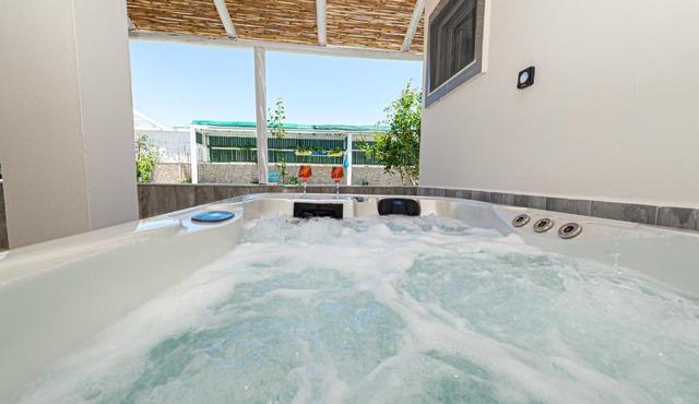 Alexandra Apartments Perissa Santorini