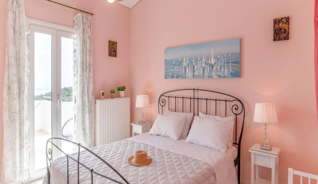 Aliki's Top Floor Suite
