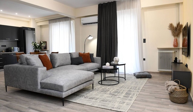 Alkmini Apartment!