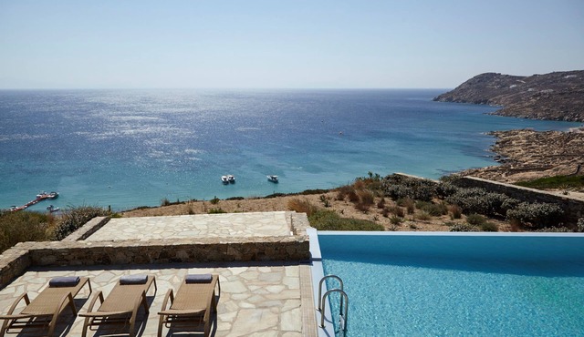 Amazing view Mykonian Villa with 5 bedrooms and pool