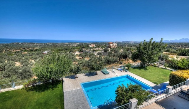 Amazing Villa Arios