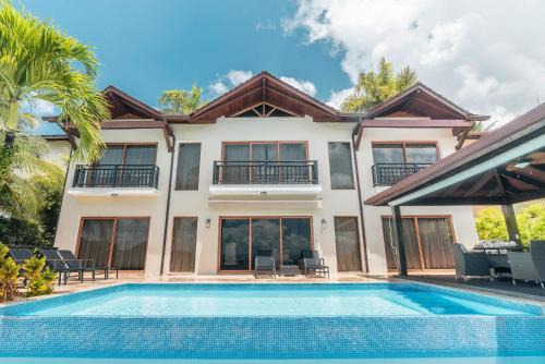Amazing villa with private pool and ocean view at Samana
