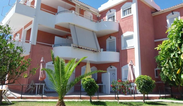 Amazona Apartments and Studios