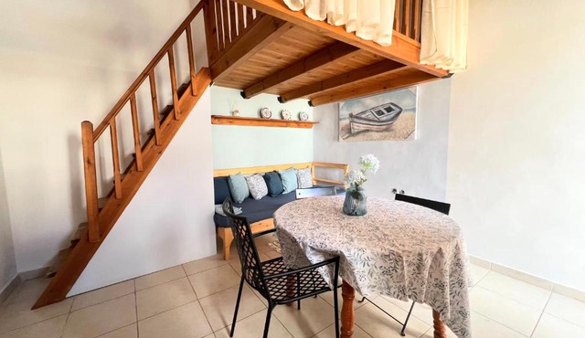 Ambela House Soroni