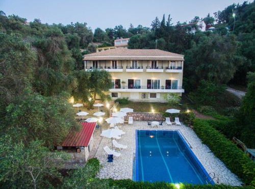 Amfitriti Hotel & Studios