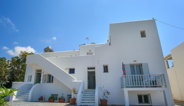 Ampeli Apartments