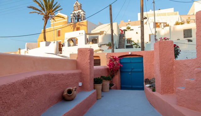 Amphora Cave House in Oia Foinikia