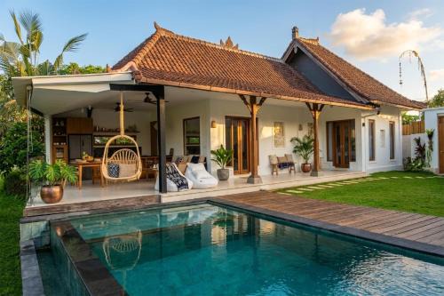 Ando House Modern 2BR Fast Wi-Fi Private Pool City Center