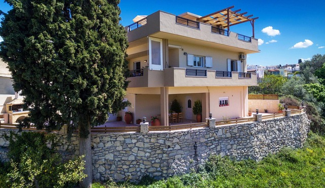 Anemeli for 7 ,Great views,Private & Kids pool