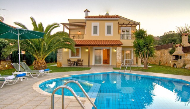 ANEMONI (3 bedroom villa with private pool)