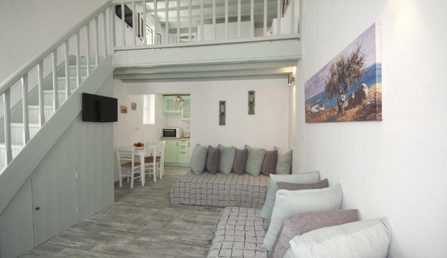 Anna's House
