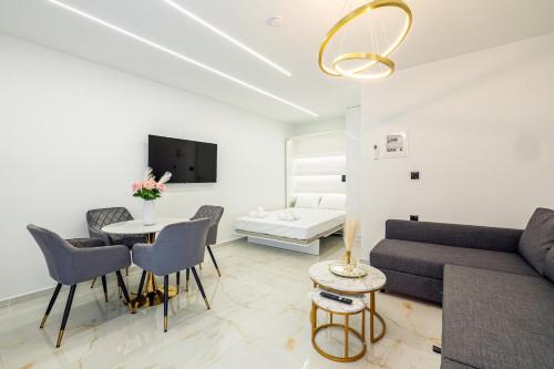 Anoixis Studio