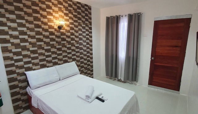 AOSMECPoolCamp Hotel