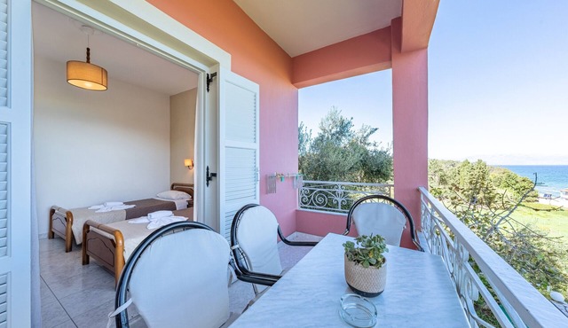 Apartment '9' with Sea View, Wi-Fi and Air Conditioning
