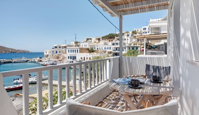 Apartment 'Nicolas House 4' with Sea View, Wi-Fi and Air Conditioning