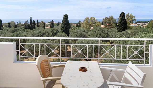 Apartment 'Sea View 1' with Shared Pool, Wi-Fi and Air Conditioning