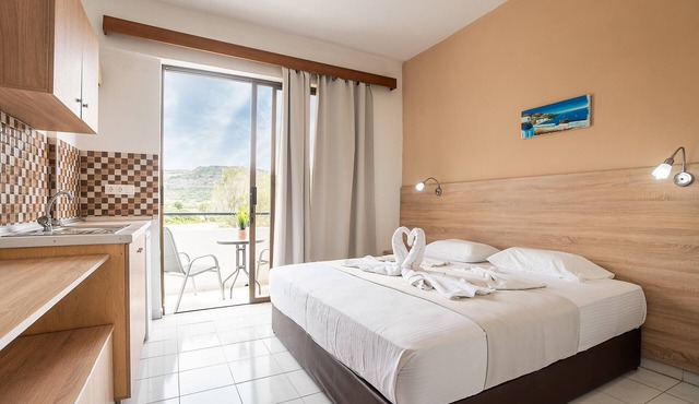 Apartment 'Sotirakis Standard Room 8' with Mountain View, Wi-Fi and Air Conditioning