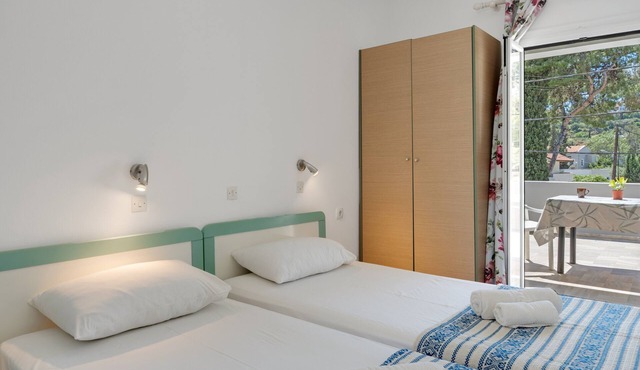 Apartment 'Studio 3' with Mountain View, Wi-Fi and Air Conditioning