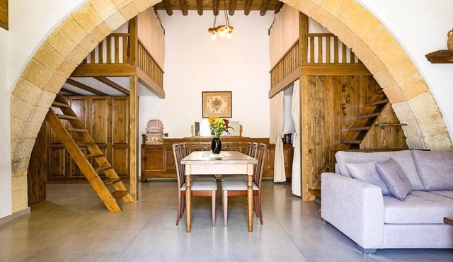 Apartment 'To Kamariko' with Private Terrace, Wi-Fi and Air Conditioning