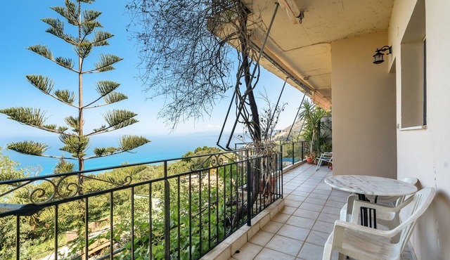 Apartment 'Vangelis Studio 1' with Sea View, Terrace & Wi-Fi