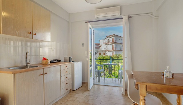 Apartment ' with Shared Garden, Wi-Fi and Air Conditioning