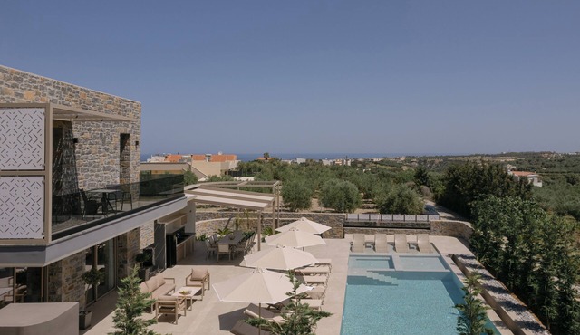Aroma Villa, Heated Pool, Gym & Family Play Areas