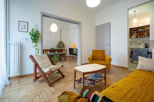 Artistic Bright Apartment - Attiki Metro by ΜΡS