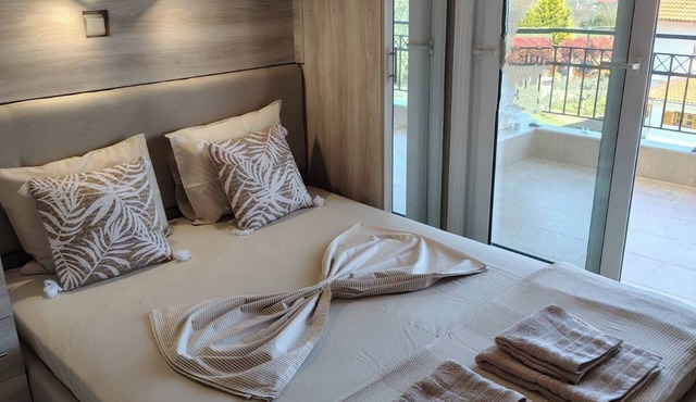 Athanasiou Apartment with Sea & Mountain Views