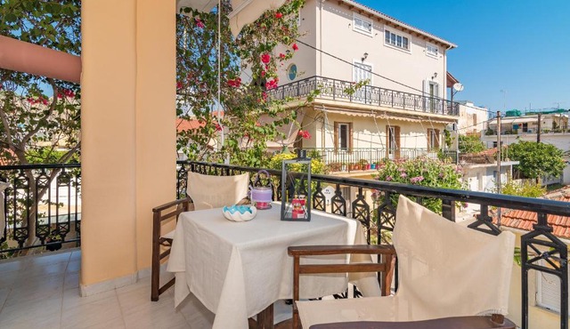 Athina's Maisonette