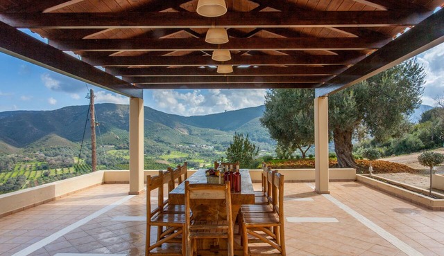 Augusta Deres Cretan Mountain Retreat With Amazing Views