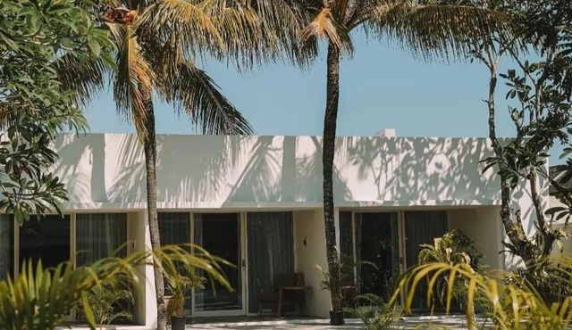 Ayom Suite