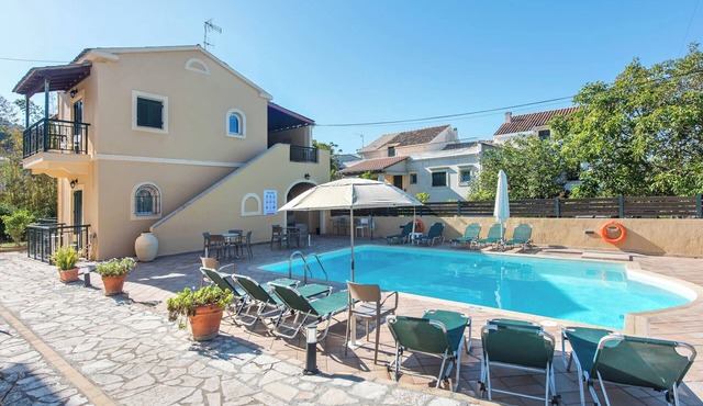 Balaris Apartments