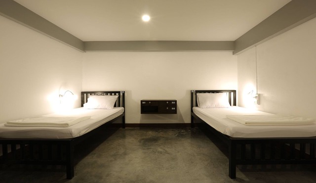 Balcony Party Hostel Beachfront - Adults Only