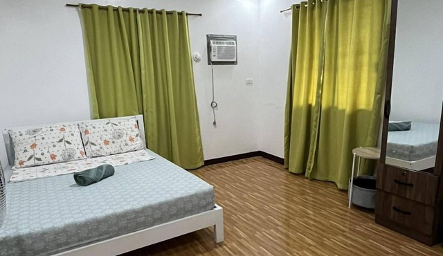 Basic Room, Great Location in Cauayan