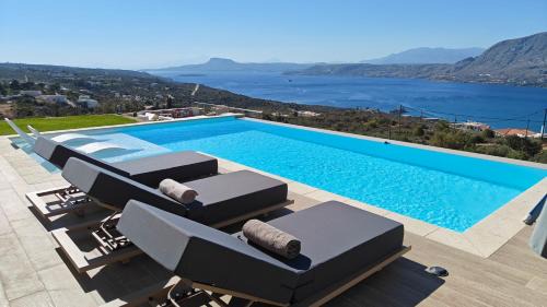Bay Overlook Villa heated pool