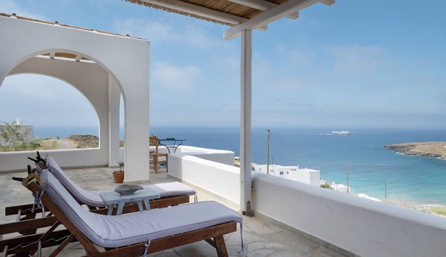 Beach House in Tinos Island – Sea View, Wi-Fi, Air Conditioning