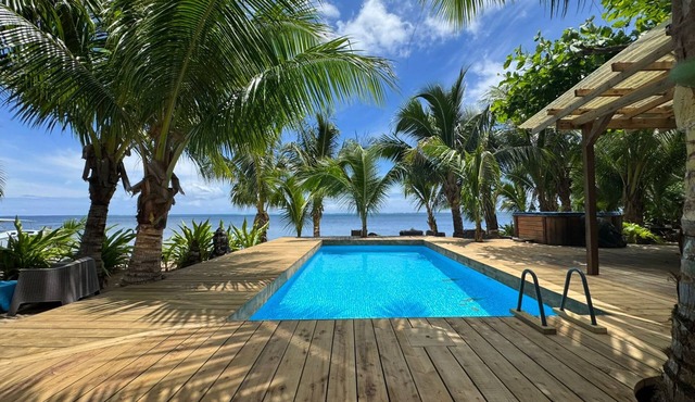 Beachfront 4BR Home With Pool in Moorea