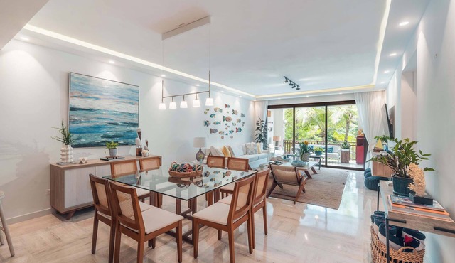 Beachfront Apartment w/Pool & Relaxation