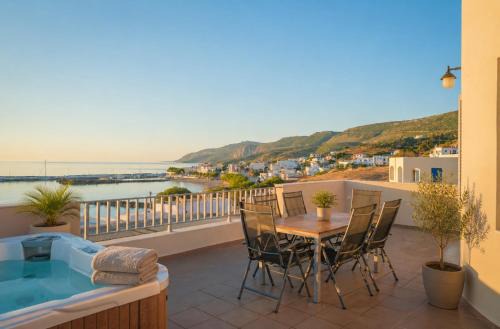 Beachfront Panorama Suite Kythira Jacuzzi & Sea View