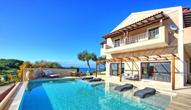 Beachfront Villa SeaWave - Seaside Villa Rental in San Spyridon, Corfu Island, Greece