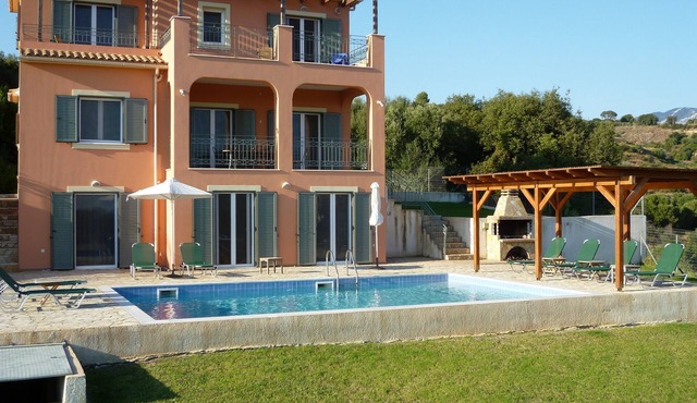 Beautiful five bedroom villa with sea views and pool in Kefalonia