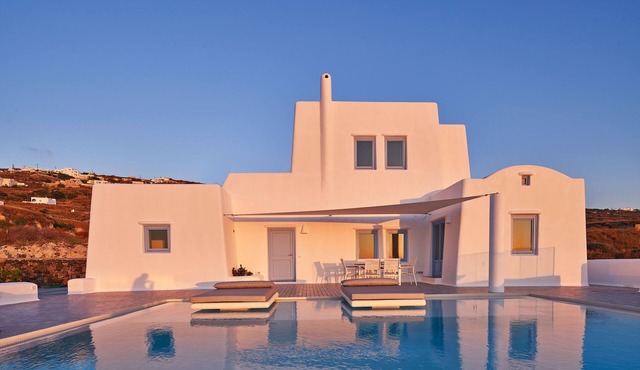 Beautiful Home in Santorini