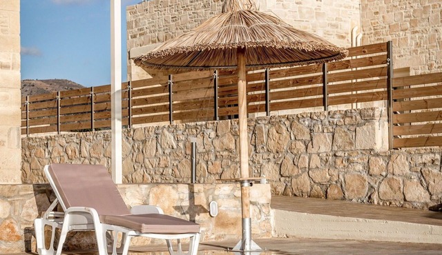 Beautiful private villa for 8 people with WIFI, A/C, private pool, TV, panoramic view and parking