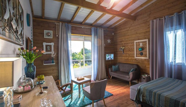 Beautiful, spacious, quiet room